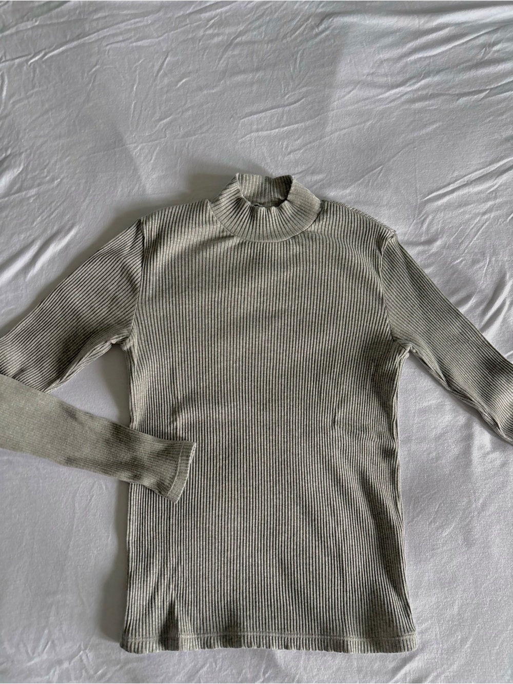 Uniqlo Ribbed Mock Neck Sweater in Light grey Size XS